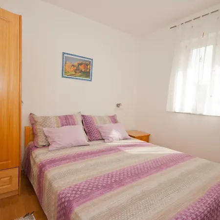 Apartment Dolic Josip