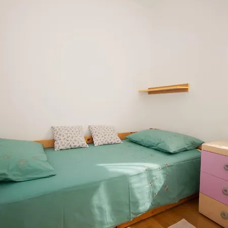 Apartment Dolic Josip